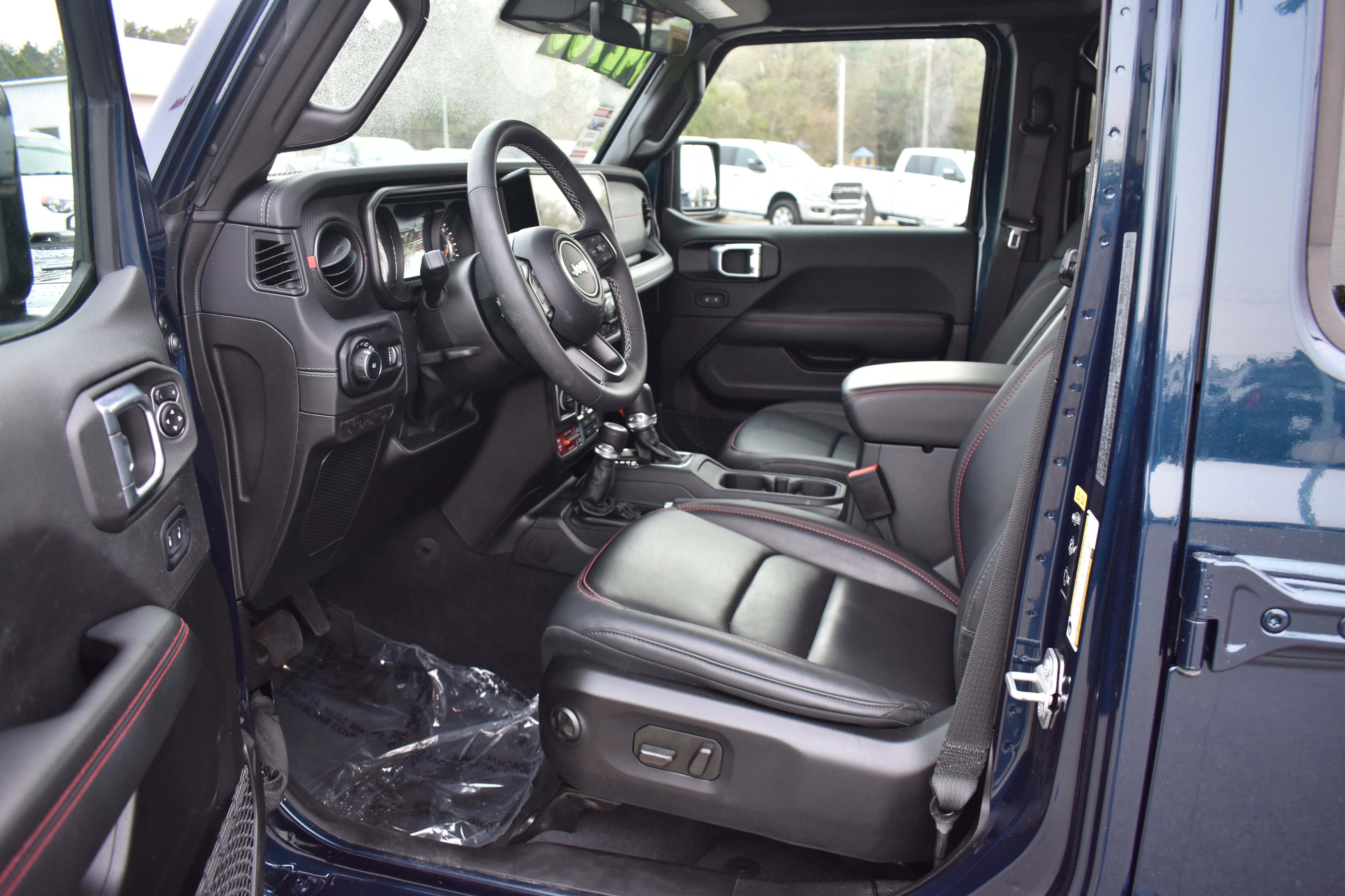 Used 2025 Jeep Wrangler Unlimited Rubicon w/ Safety Group image 12