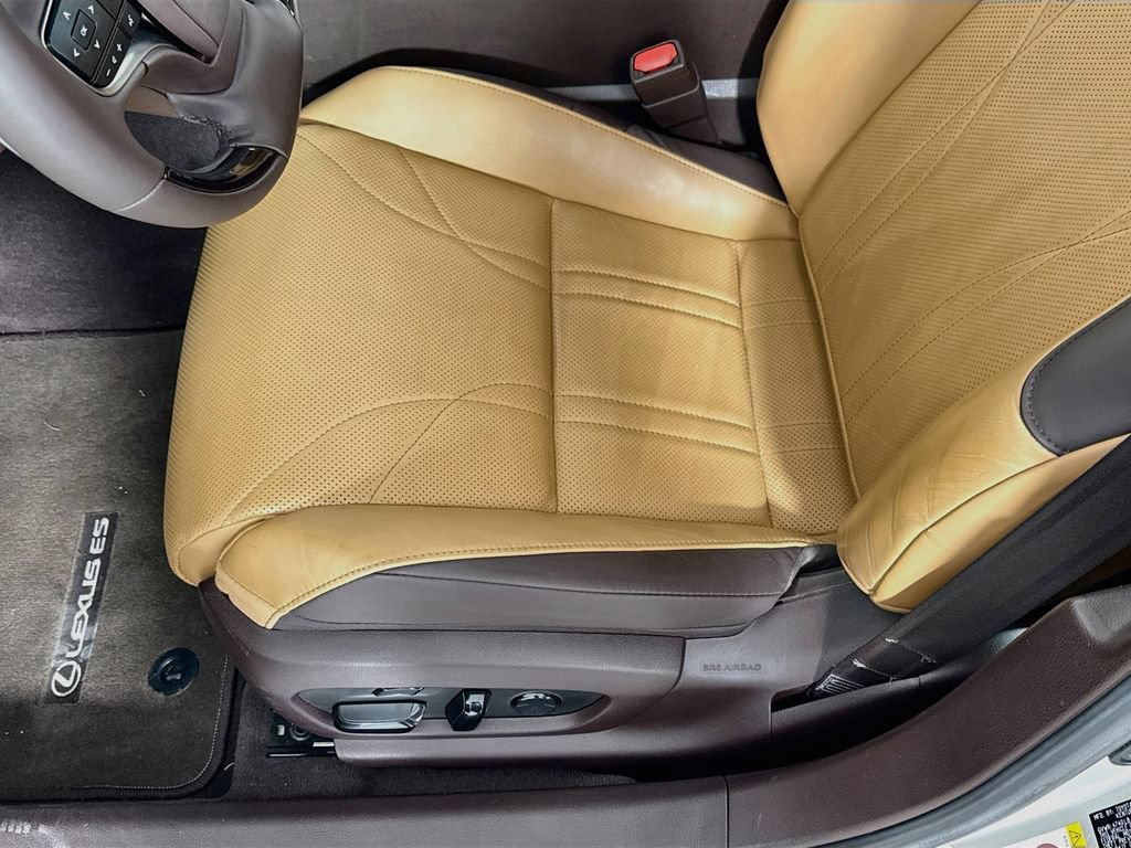 Used 2019 Lexus ES 350 Ultra Luxury w/ Accessory Package 2 FWD image 20