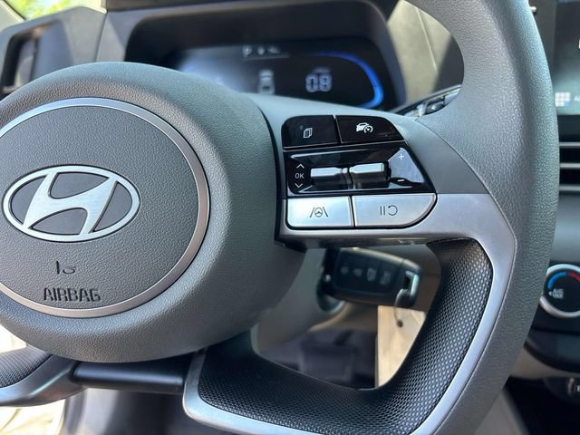 Certified 2025 Hyundai Elantra SE FWD image 18