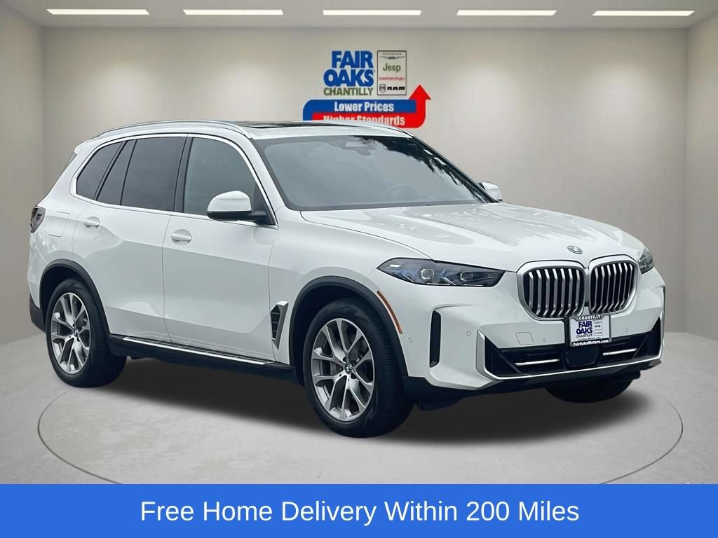 Used 2025 BMW X5 xDrive50e AWD/4WD image 1