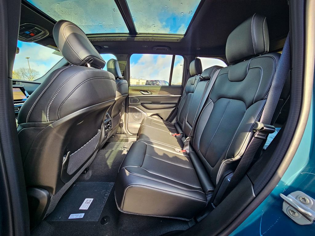 New 2026 Jeep Grand Cherokee Limited image 36