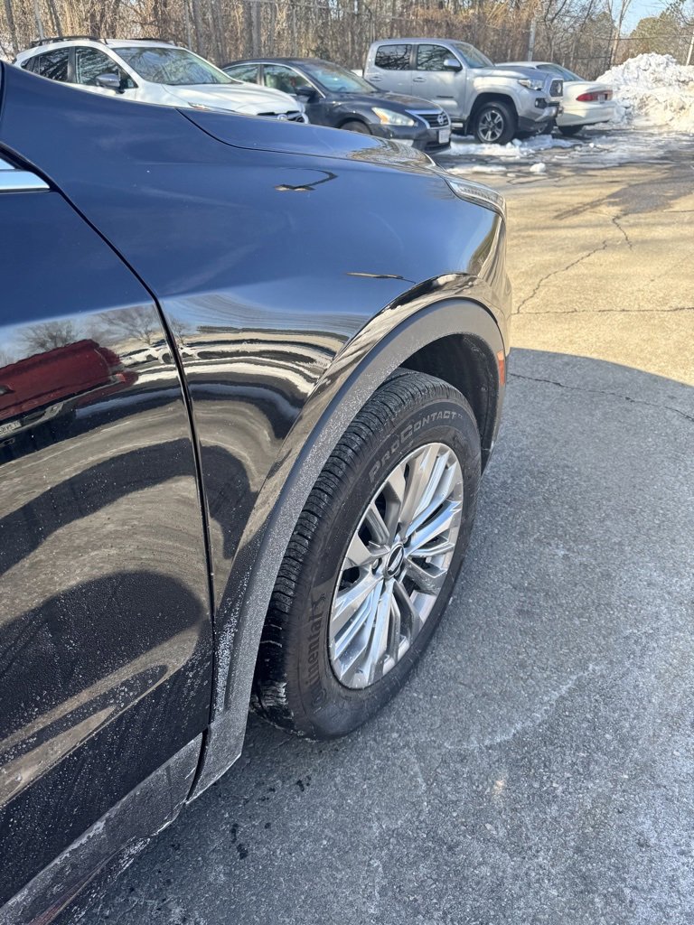 Certified 2025 Cadillac XT4 Premium Luxury image 9