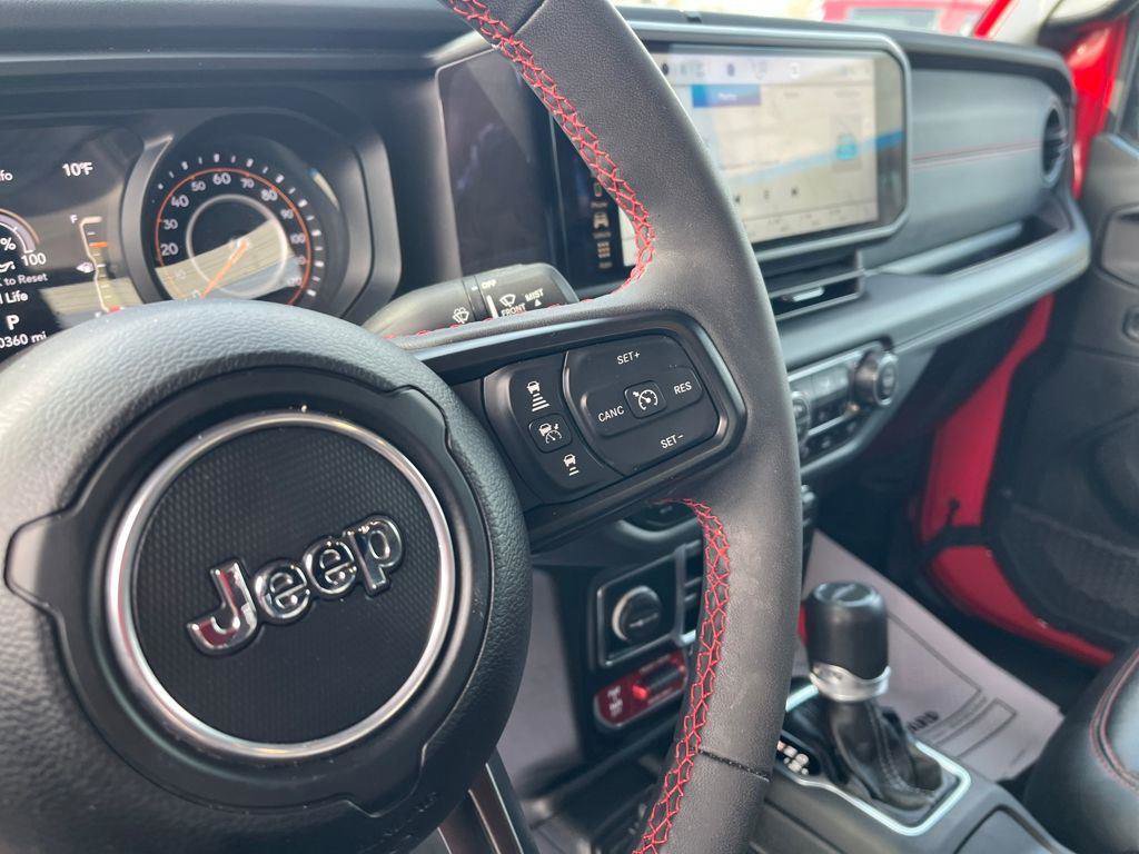 Used 2024 Jeep Gladiator Rubicon image 12