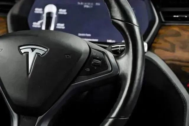 Used 2018 Tesla Model S 75D image 24