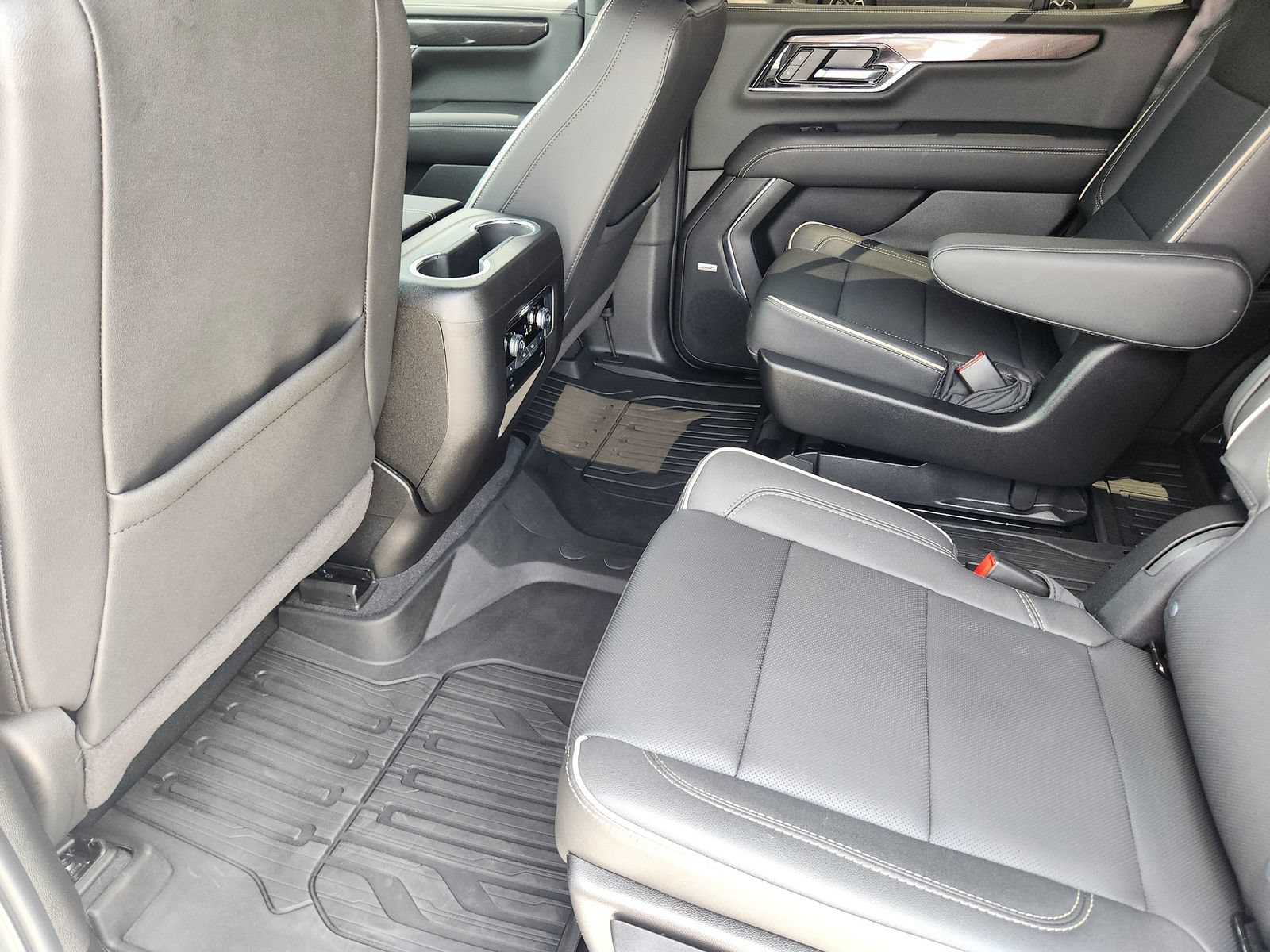 Certified 2026 GMC Yukon Elevation w/ LPO, Floor Liner Package RWD image 33