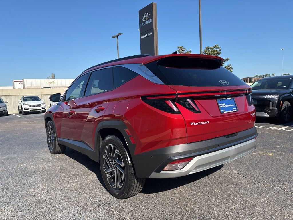 Certified 2025 Hyundai Tucson Limited AWD/4WD image 9