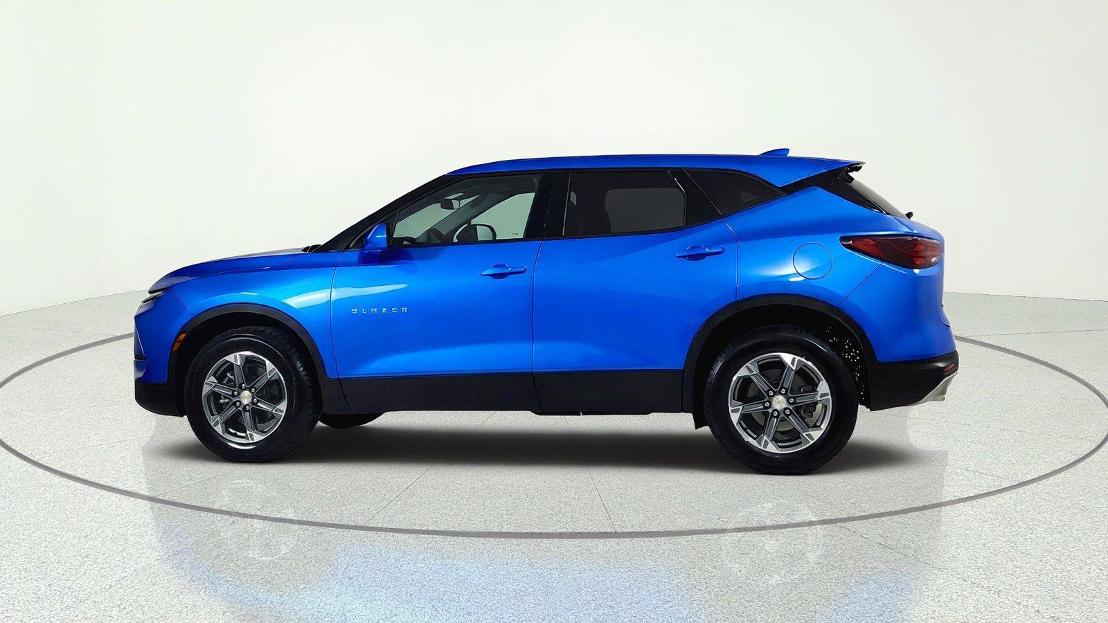 Used 2025 Chevrolet Blazer LT AWD/4WD image 4