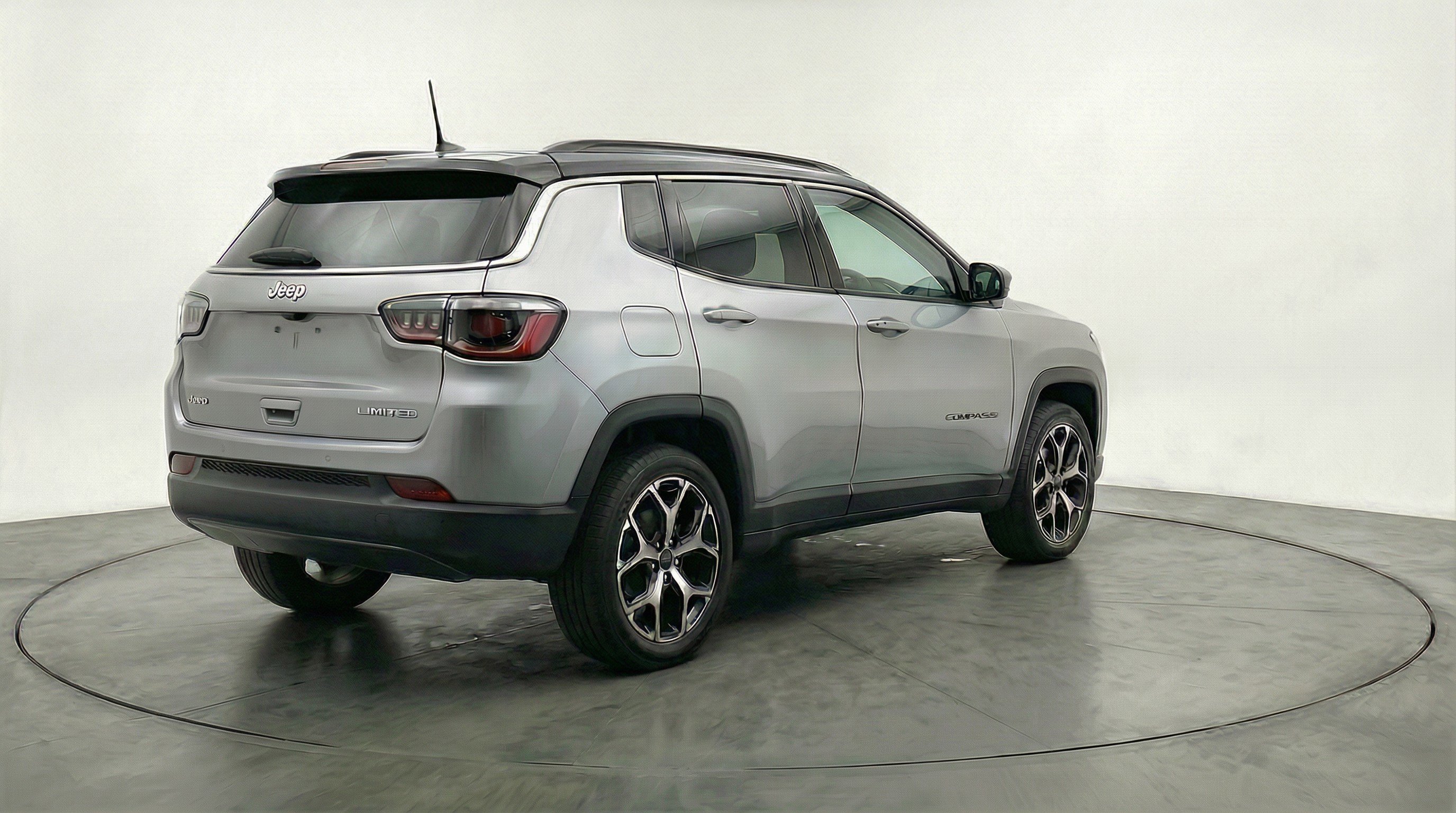 Used 2025 Jeep Compass Limited AWD/4WD image 9