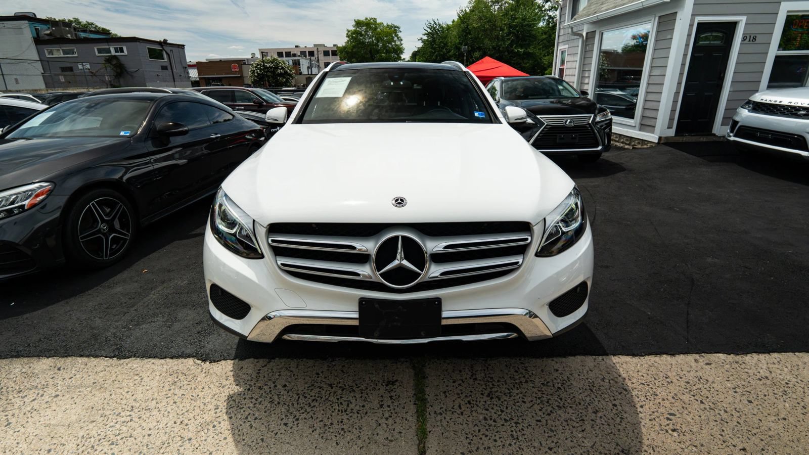 Used 2019 Mercedes-Benz GLC 300 4MATIC w/ Premium Package image 9