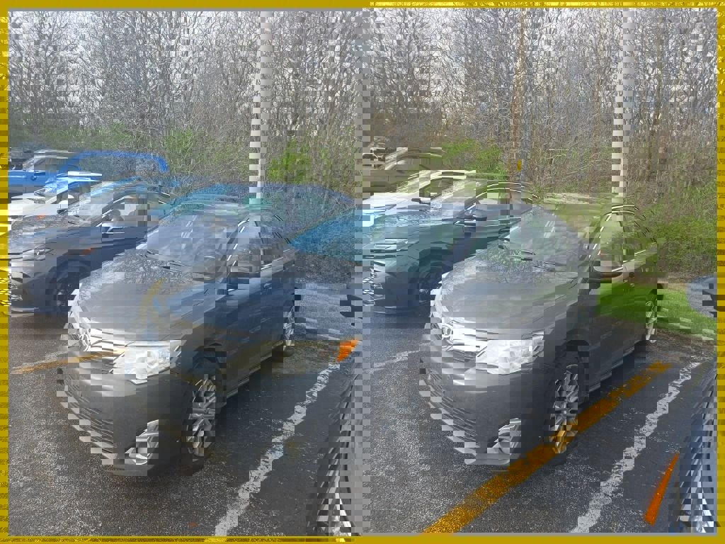 Used 2013 Toyota Camry XLE w/ Convenience Pkg