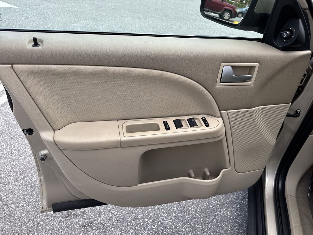 Used 2006 Mercury Montego Luxury image 39