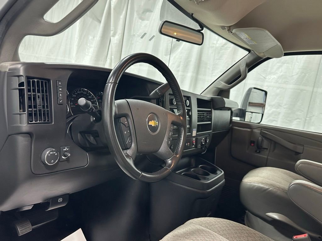 Used 2022 Chevrolet Express 3500 w/ Power Convenience Package image 16