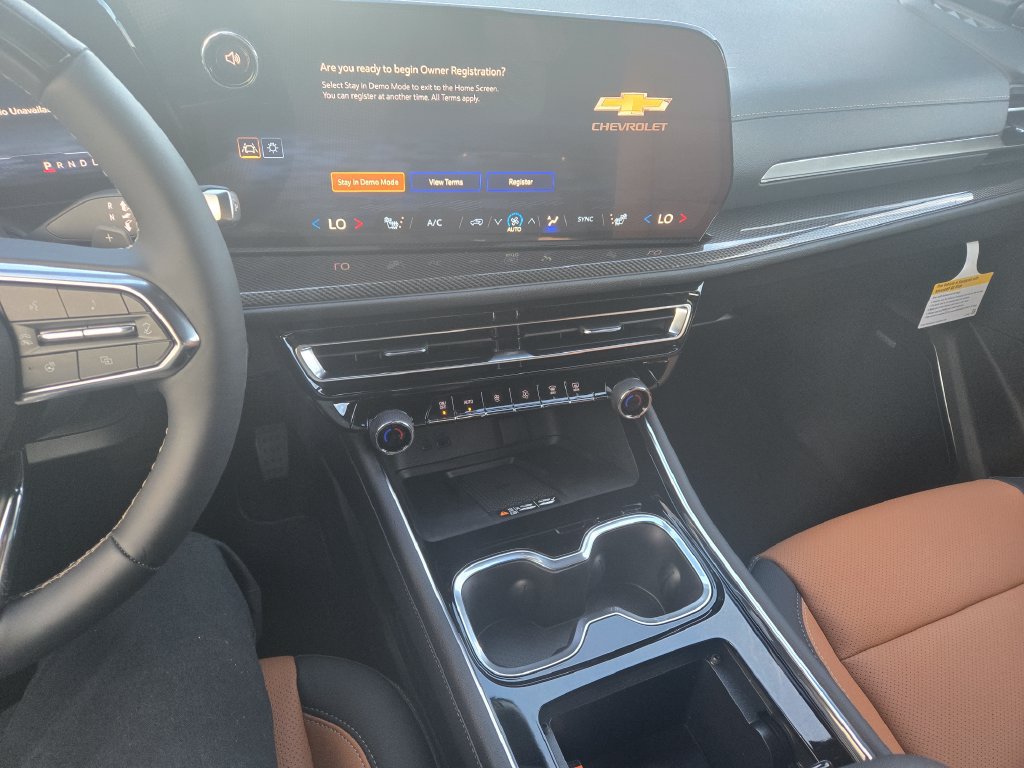 New 2027 Chevrolet Traverse Z71 w/ Enhanced Driving Package AWD/4WD image 10