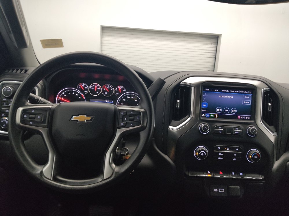 Used 2020 Chevrolet Silverado 1500 LT w/ LT Value Package AWD/4WD image 22