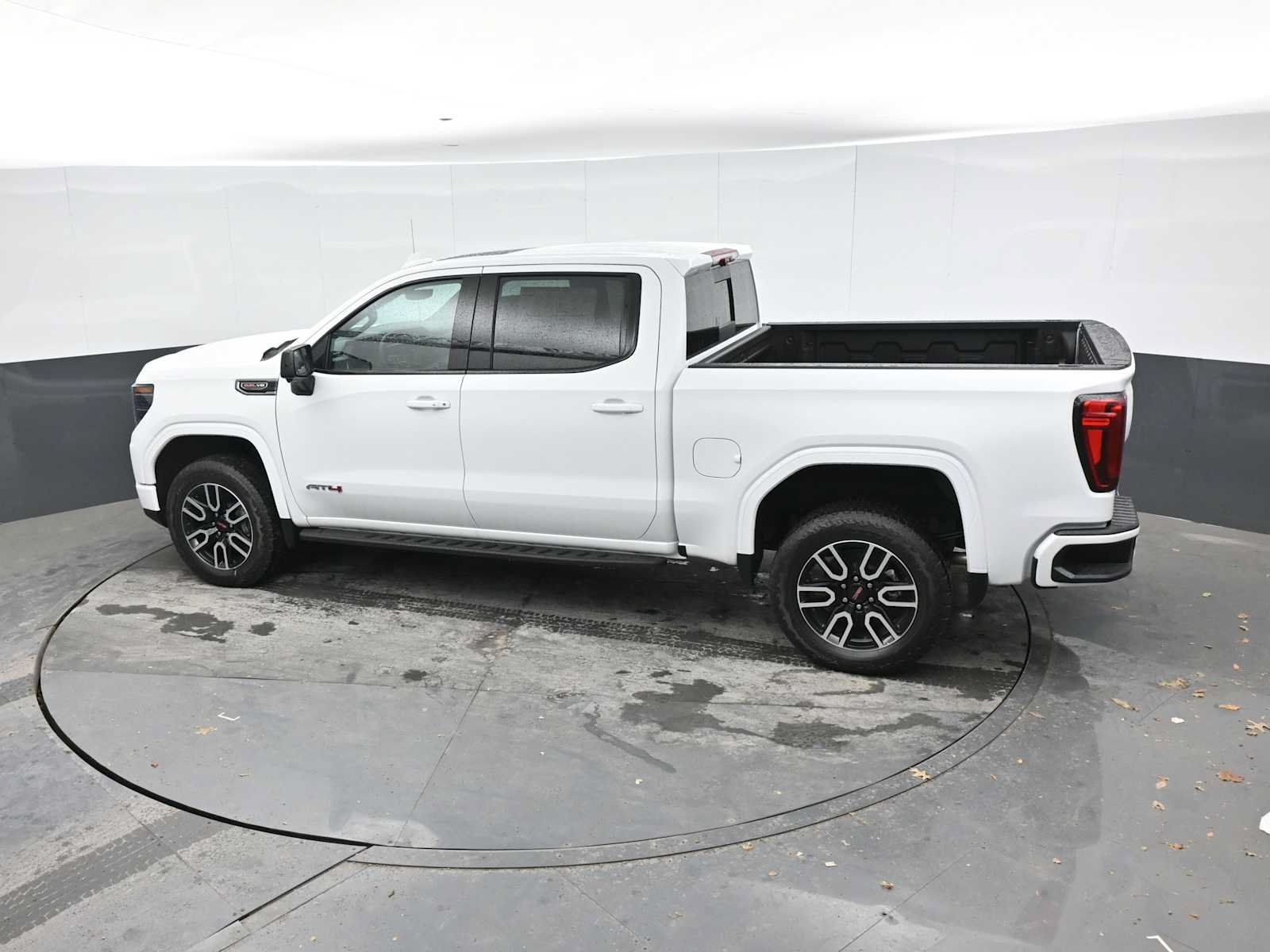 New 2026 GMC Sierra 1500 AT4 w/ AT4 Premium Package AWD/4WD image 28