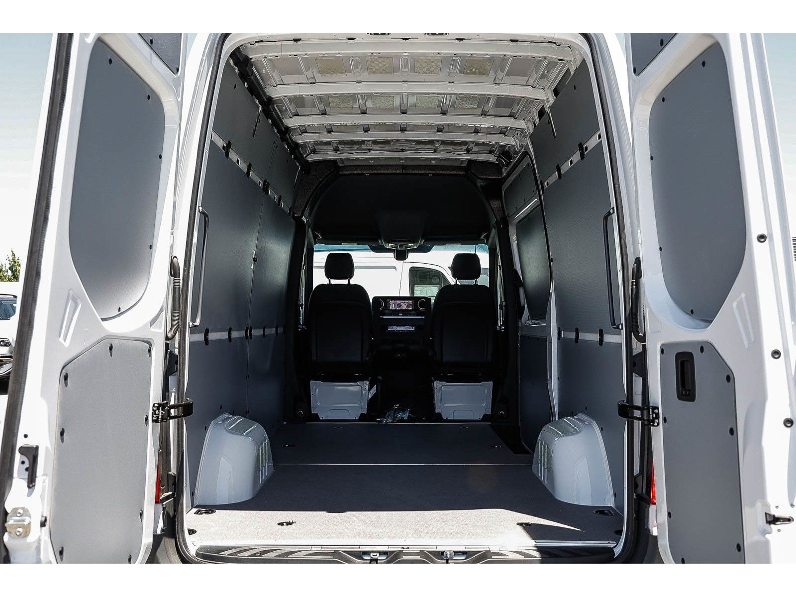 New 2026 Mercedes-Benz Sprinter 2500 image 26