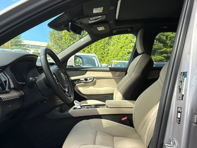 Certified 2026 Volvo XC90 B6 Plus AWD/4WD image 10
