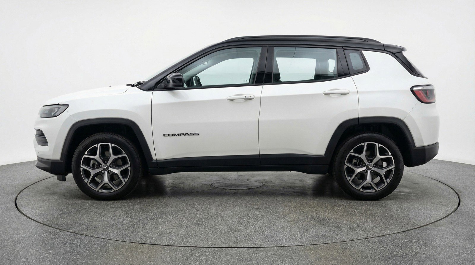 Used 2025 Jeep Compass Limited image 5