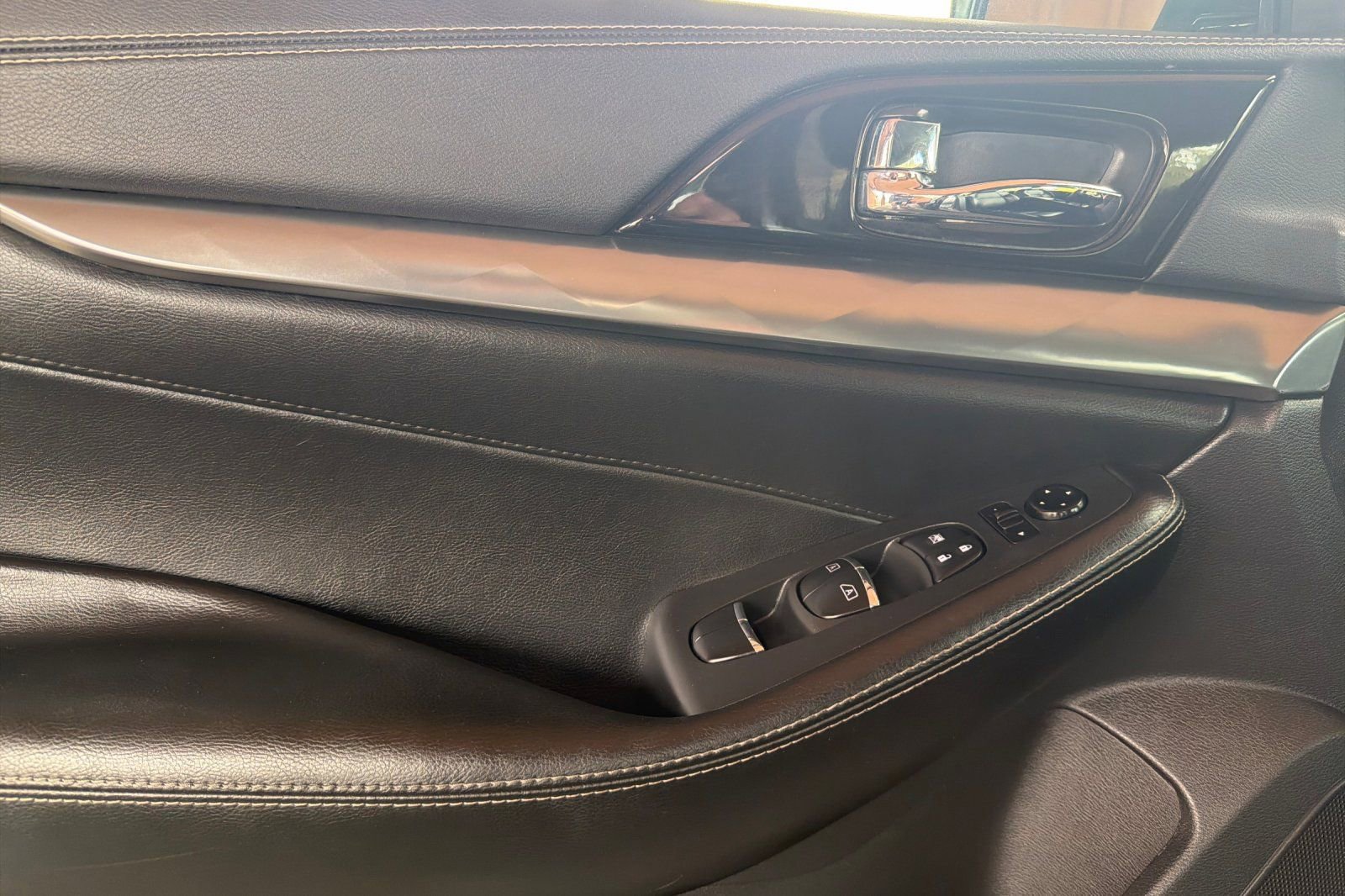 Used 2022 Nissan Maxima SV w/ Floor Mat Group FWD image 12