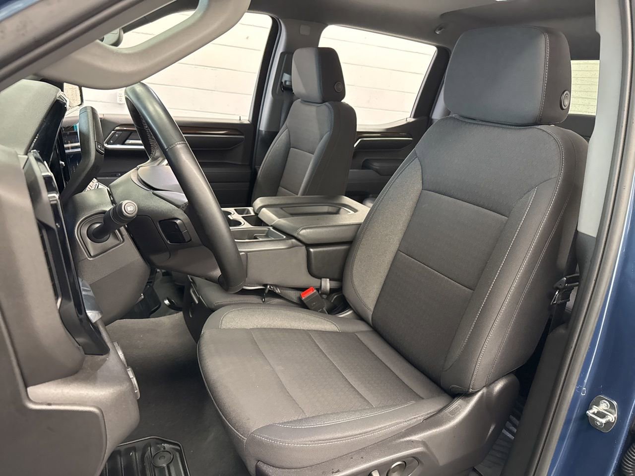 Used 2024 Chevrolet Silverado 1500 LT image 15