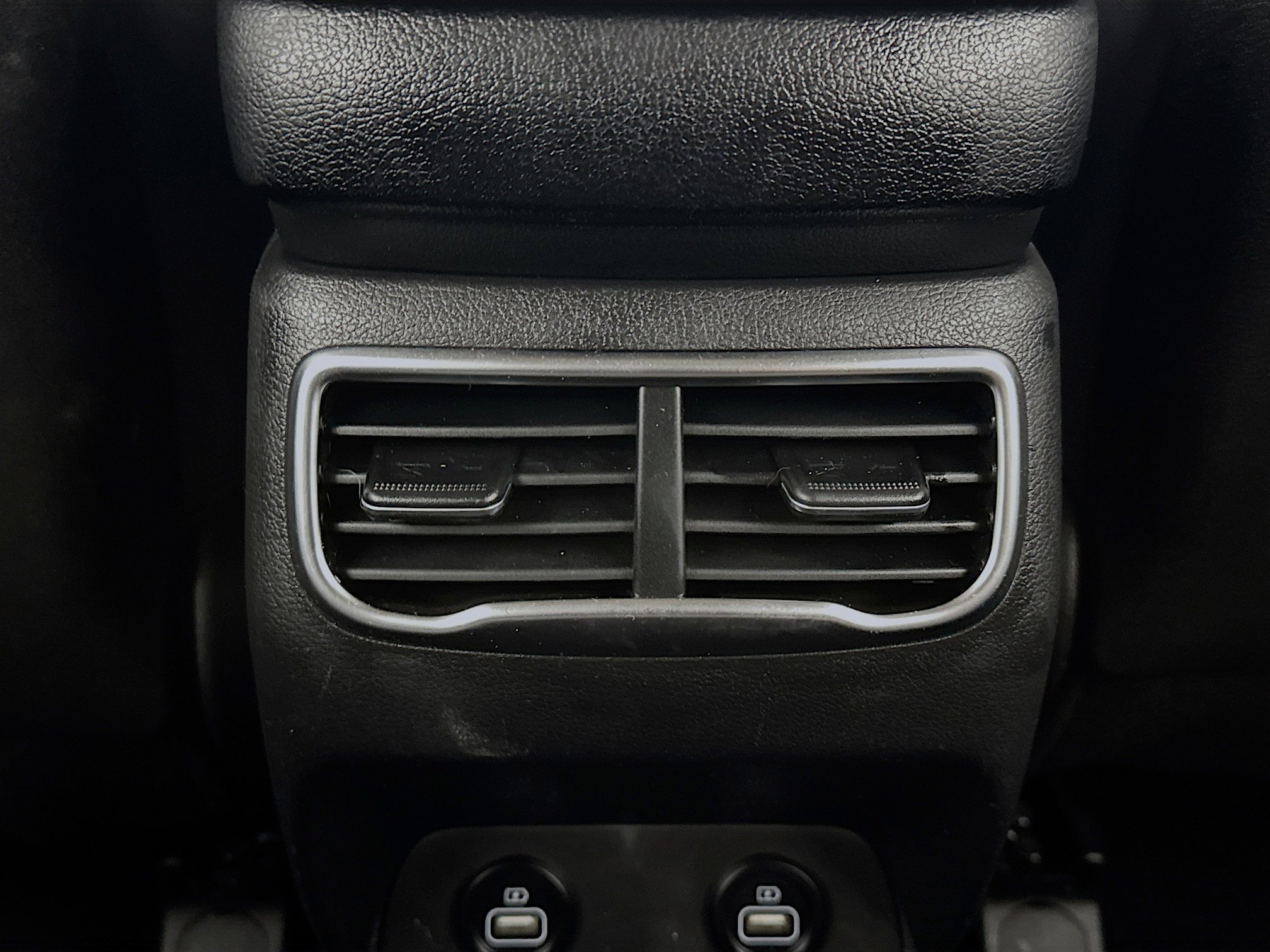 Used 2022 Hyundai Santa Fe SEL w/ Cargo Package image 24