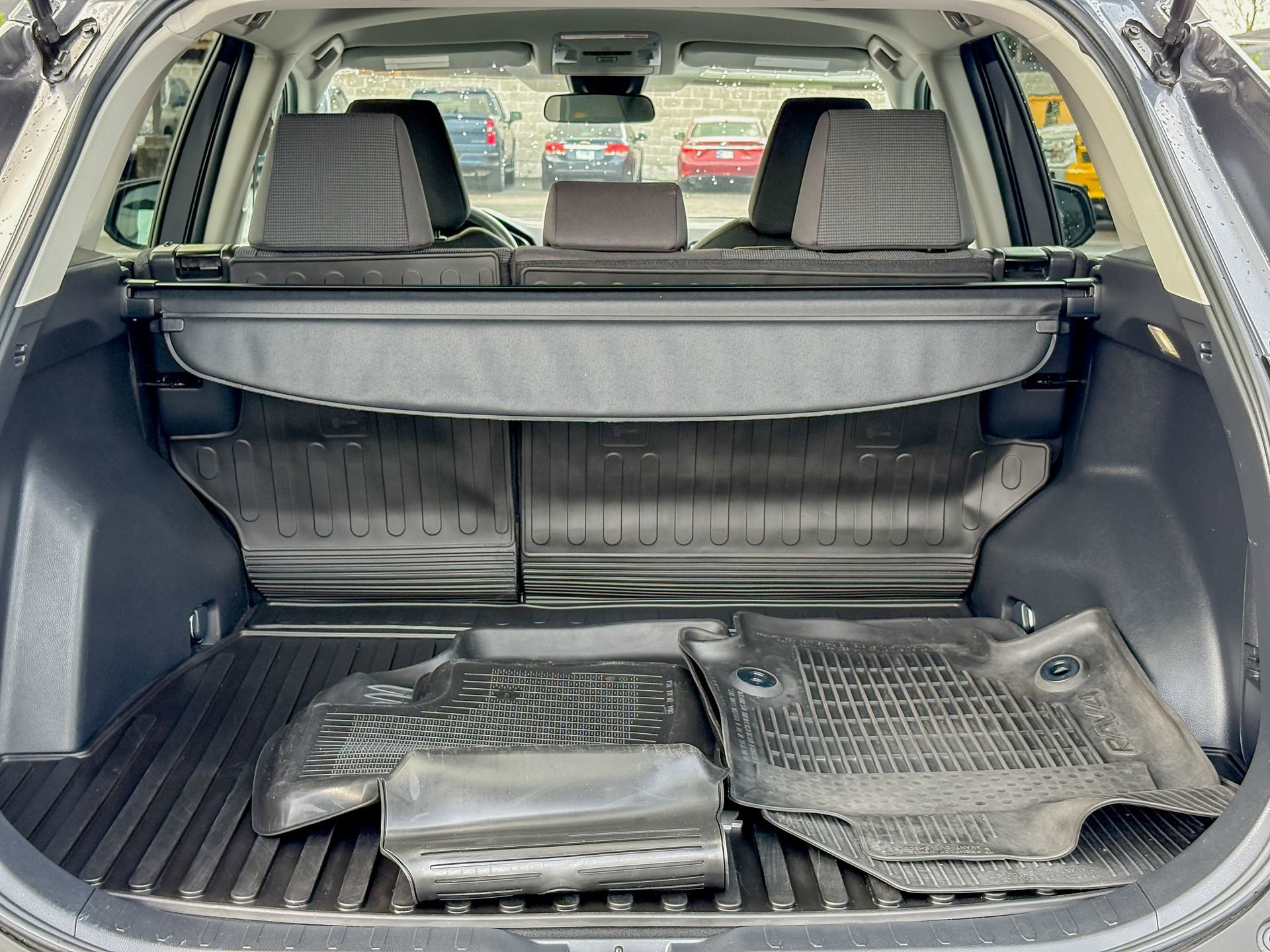 Used 2022 Toyota RAV4 LE AWD/4WD image 35