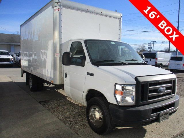 Used 2019 Ford E-350 and Econoline 350 Super Duty w/ Power Windows & Locks Group RWD image 3