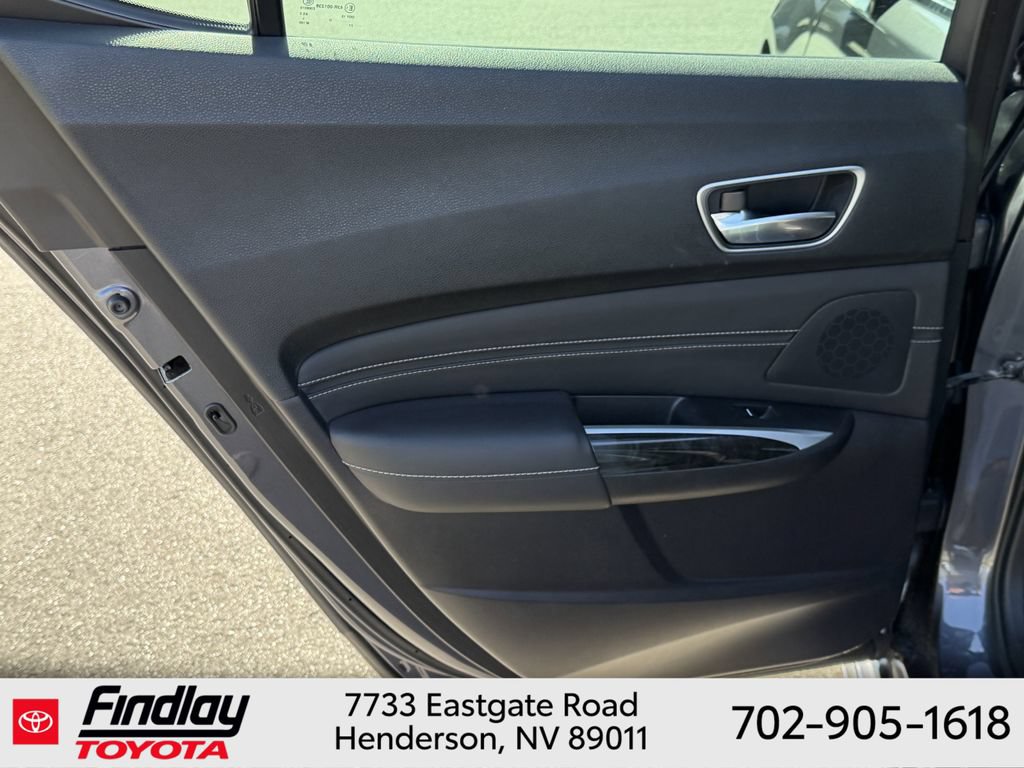 Used 2018 Acura TLX V6 w/ Technology Package FWD image 19