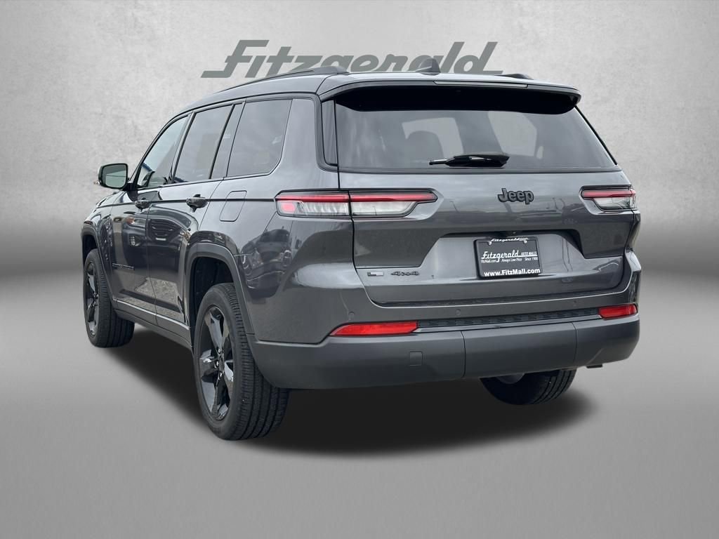 Used 2023 Jeep Grand Cherokee L Laredo AWD/4WD image 6