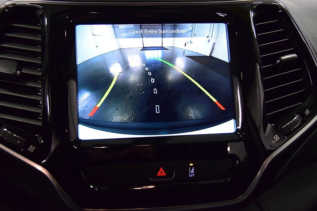 Used 2022 Jeep Cherokee Limited w/ Elite Package image 23