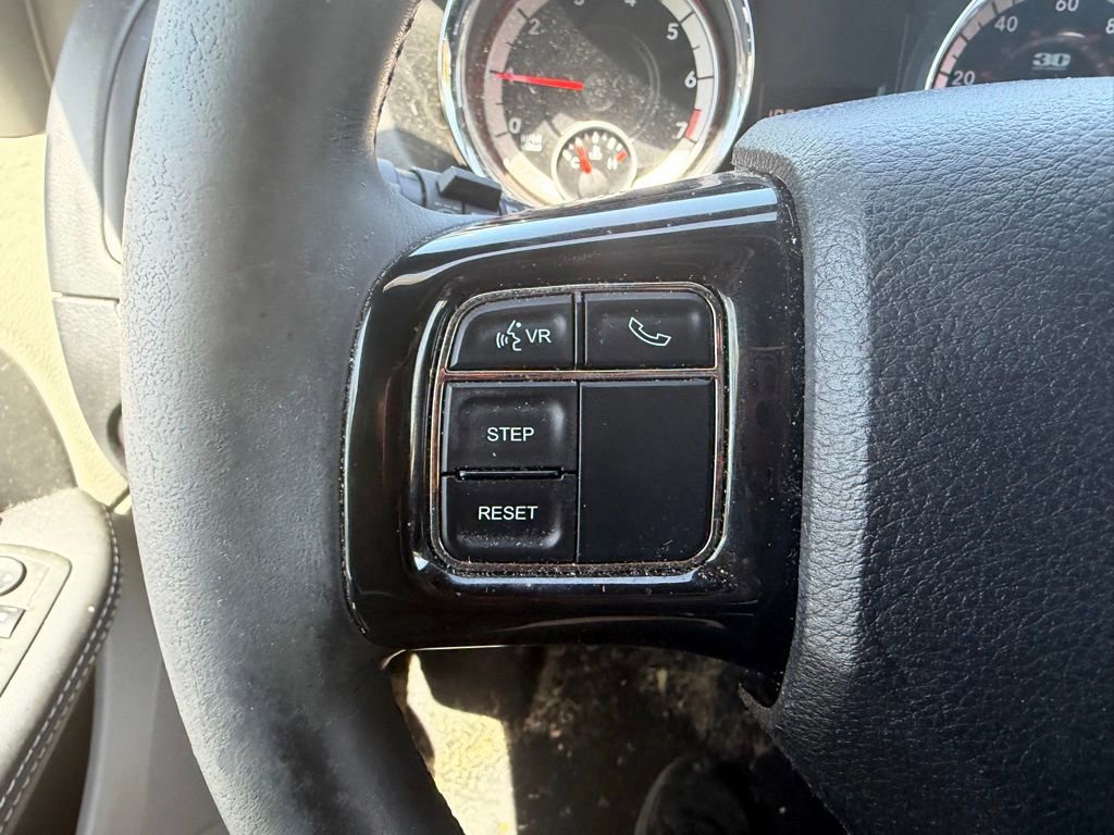 Used 2014 Dodge Grand Caravan SE FWD image 10