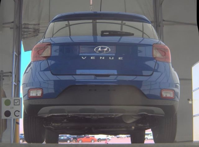 Used 2025 Hyundai Venue Limited FWD image 7