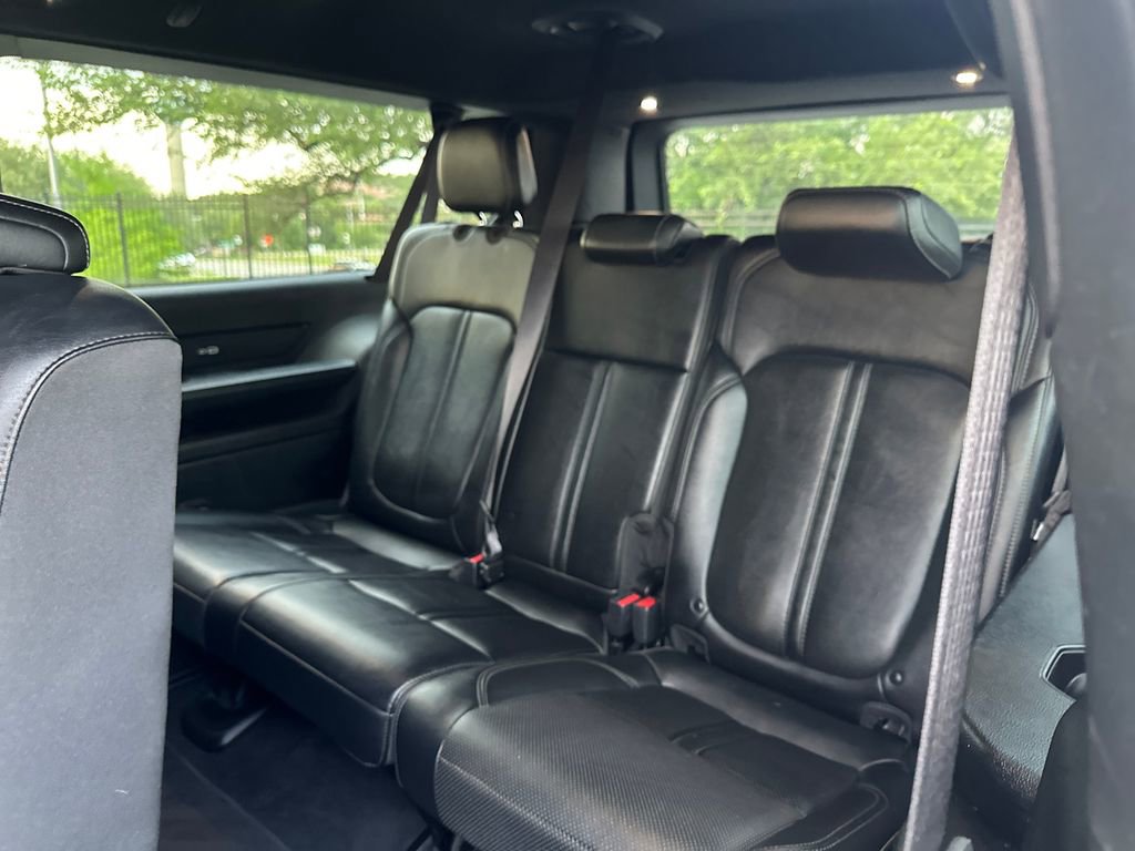 Used 2023 Jeep Wagoneer L Series II RWD image 24