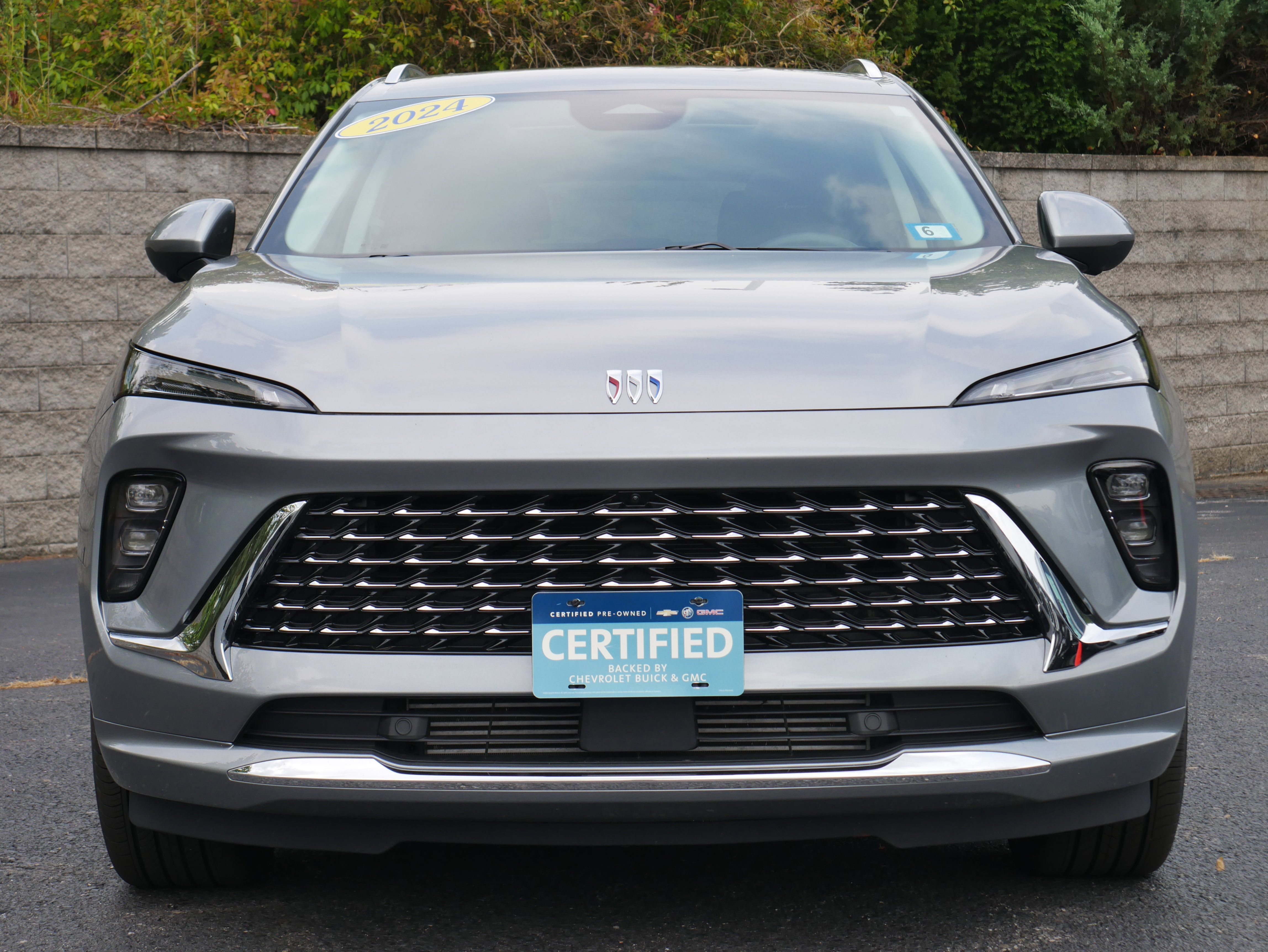 Certified 2024 Buick Envision Avenir image 2
