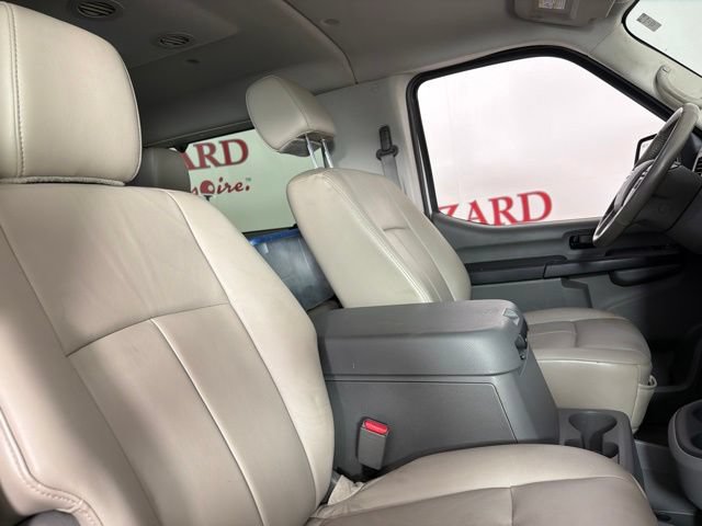 Used 2017 Nissan NV 3500 SL RWD image 24