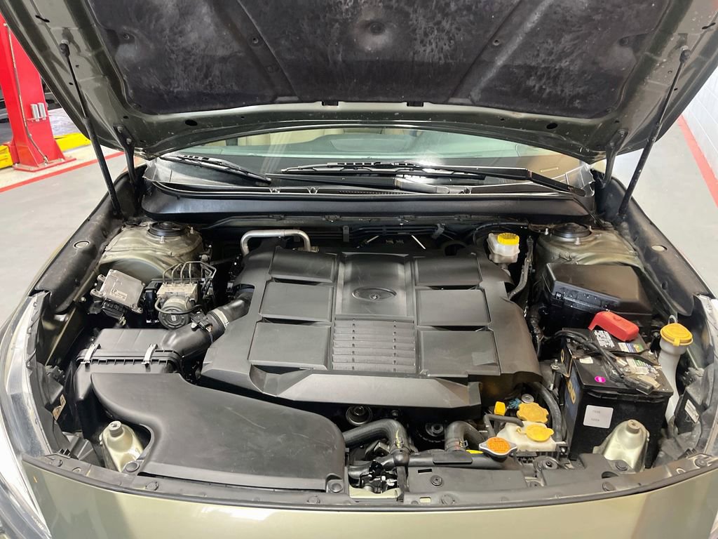 Used 2019 Subaru Outback 3.6R Limited w/ Popular Package #2 AWD/4WD image 32