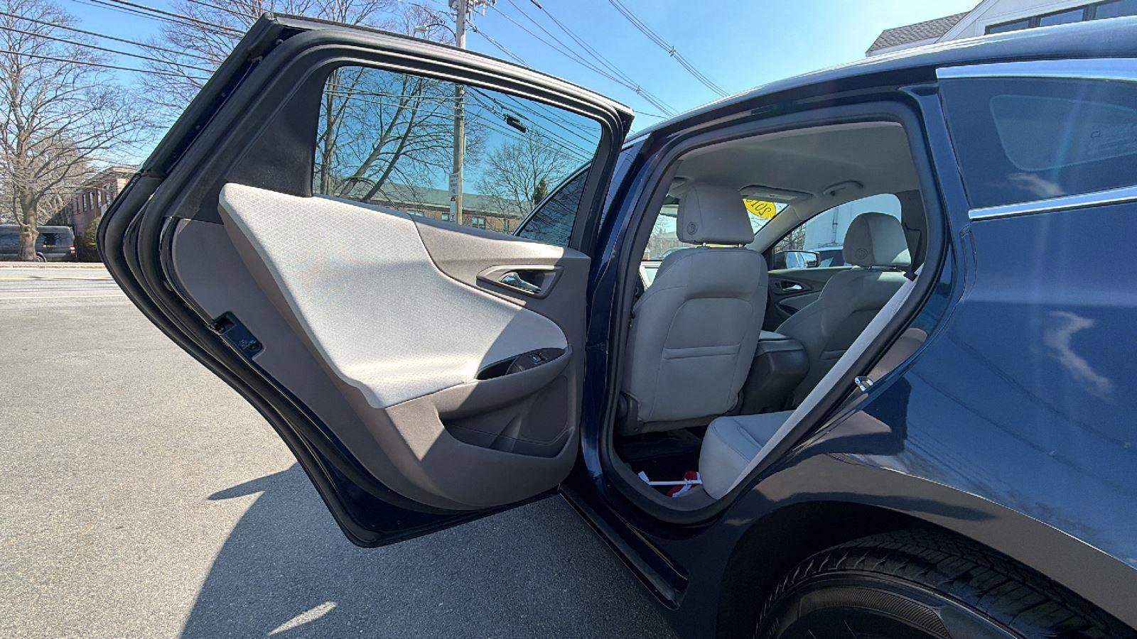 Used 2018 Chevrolet Malibu LS image 27