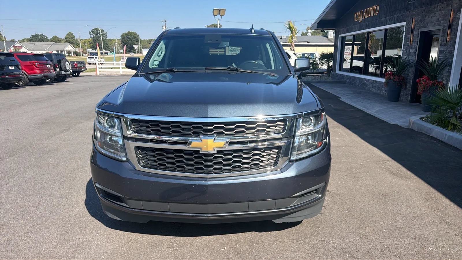 Used 2019 Chevrolet Suburban LT AWD/4WD image 2