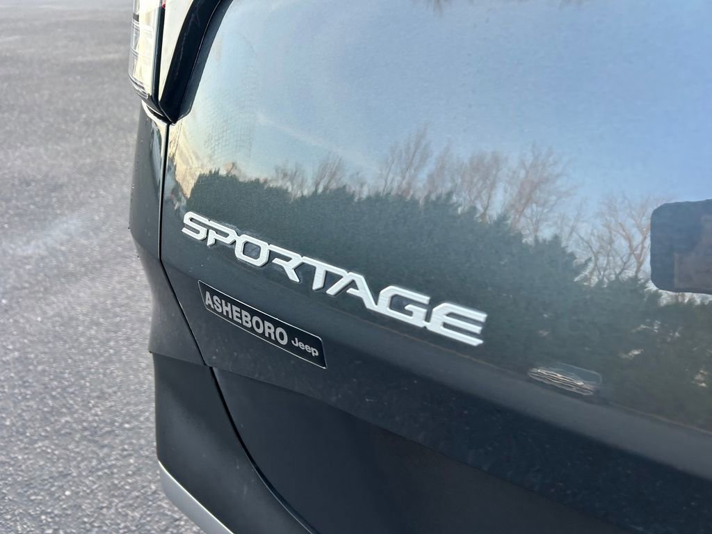 Used 2024 Kia Sportage LX image 11