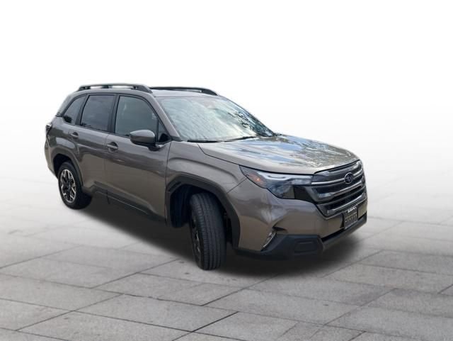 Used 2025 Subaru Forester Premium AWD/4WD image 1