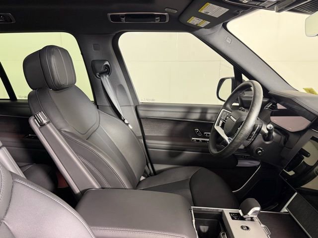 New 2025 Land Rover Range Rover SE image 29