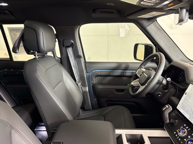 New 2026 Land Rover Defender 110 X-Dynamic SE AWD/4WD image 29