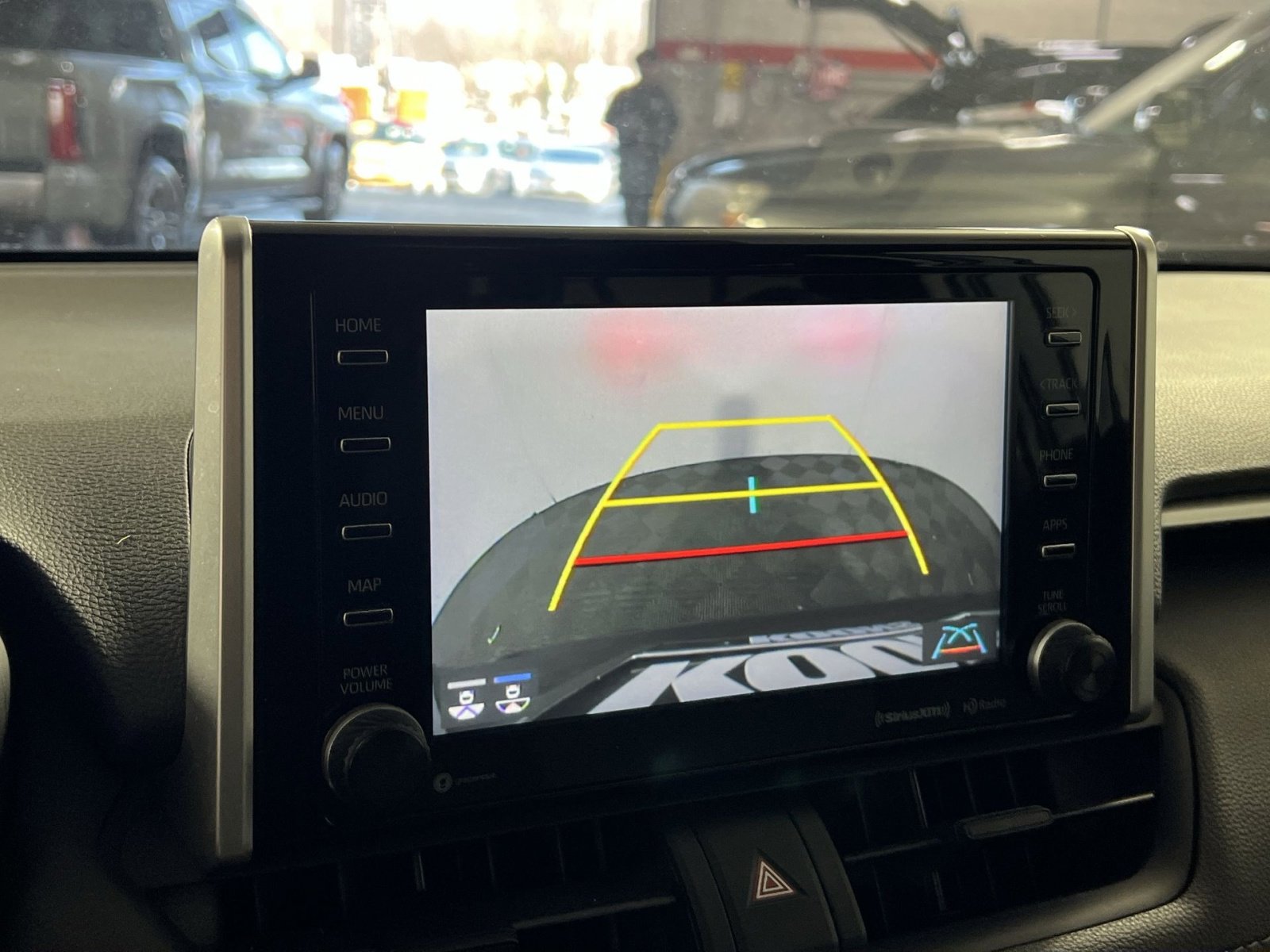 Used 2020 Toyota RAV4 XLE image 17