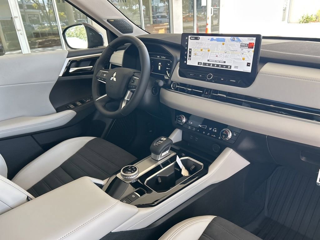 New 2026 Mitsubishi Outlander SE image 23