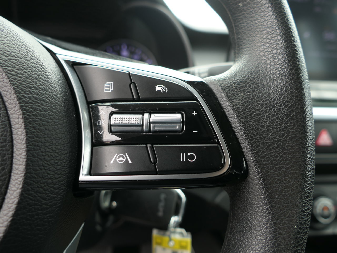 Certified 2024 Kia Forte LXS FWD image 15