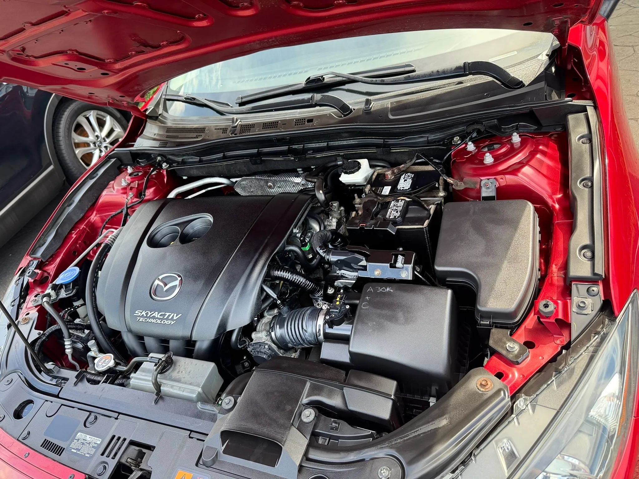 Used 2016 MAZDA MAZDA3 i Touring w/ Popular Equipment Package FWD image 38