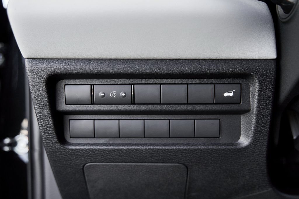 Used 2025 Mitsubishi Outlander SE FWD image 33
