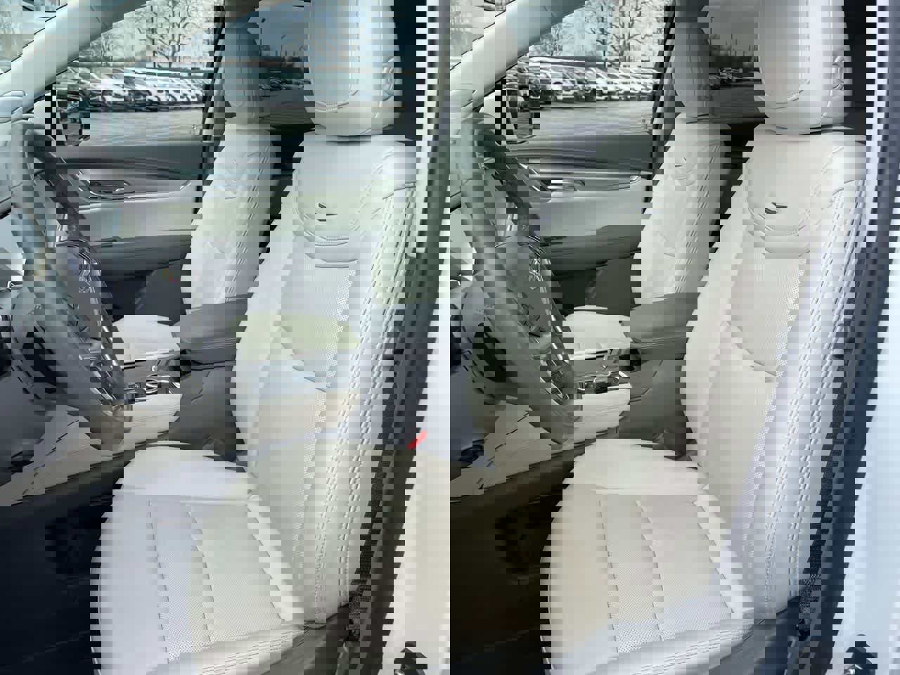 Certified 2023 Cadillac XT5 Premium Luxury w/ LPO, Floor Liner Package image 12