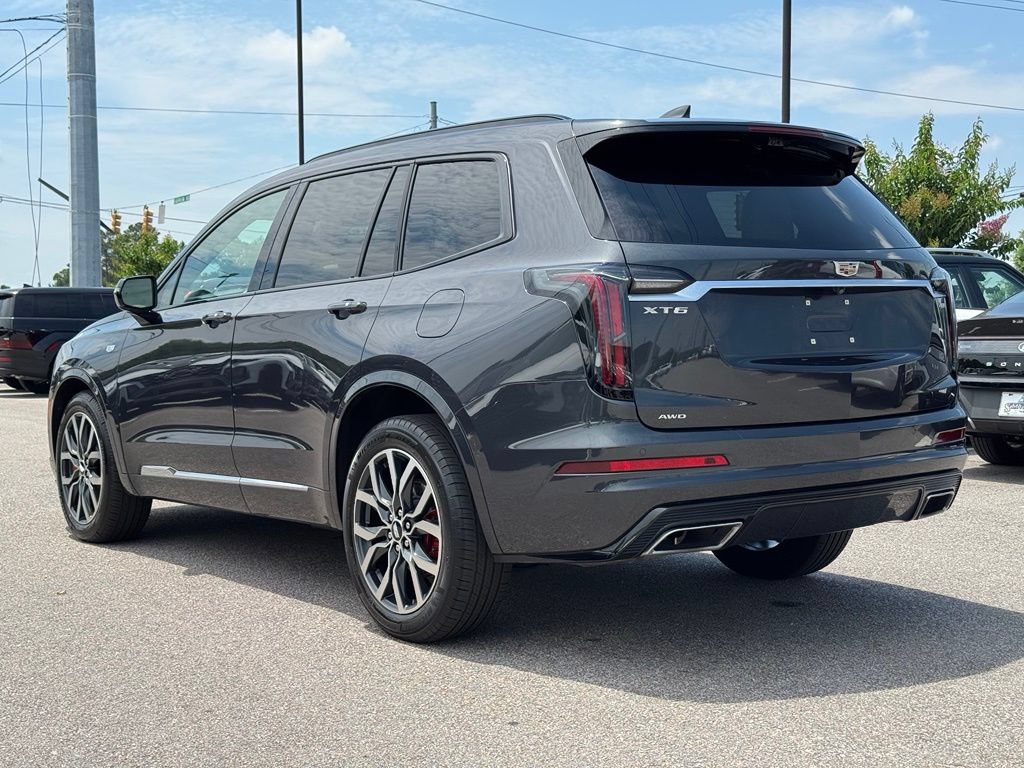 Used 2023 Cadillac XT6 Sport w/ Technology Package AWD/4WD image 10