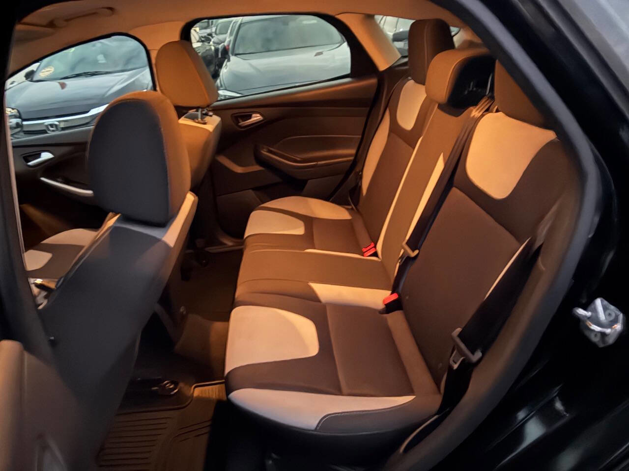 Used 2012 Ford Focus SE image 11